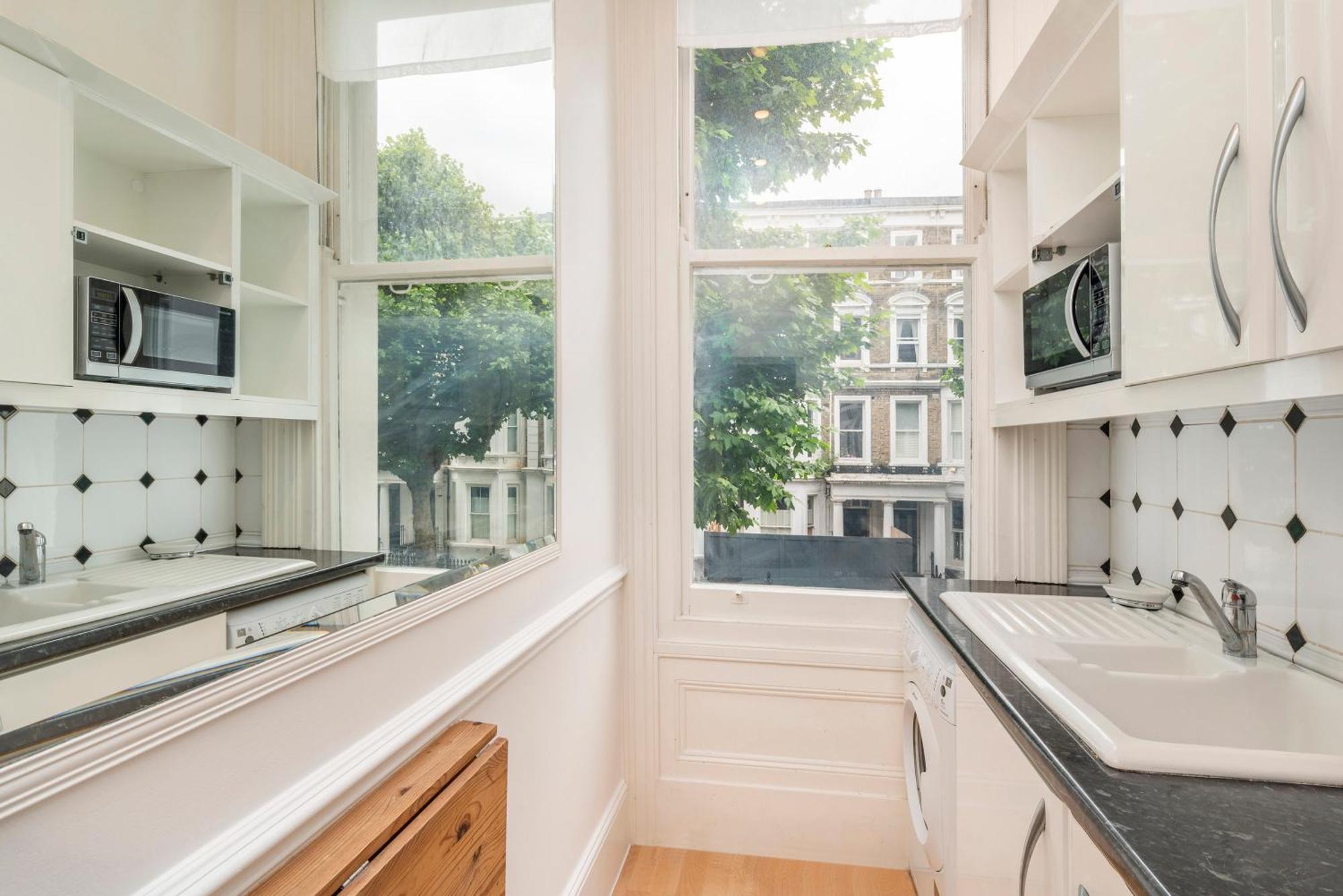 2 Min Walk Earls Court Station - Luxury 2 Bedroom Flat London Eksteriør billede